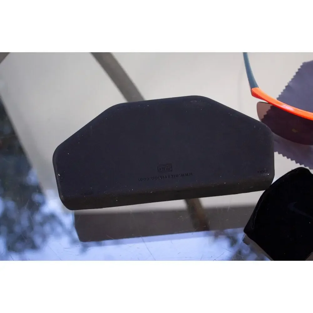Nike tailwind 12